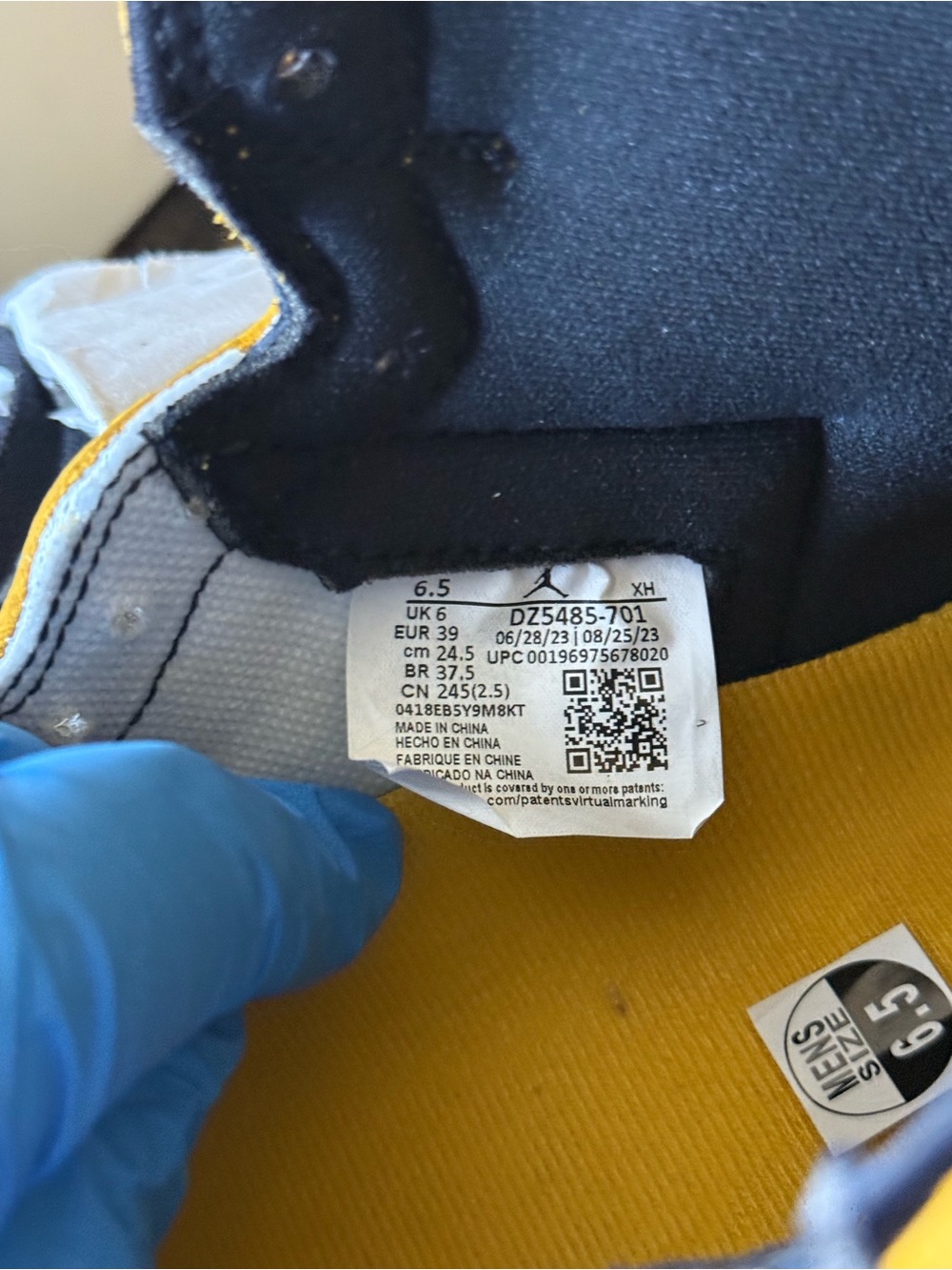 Nike Air Jordan 1 High Yellow Black White - Picture 10 of 10
